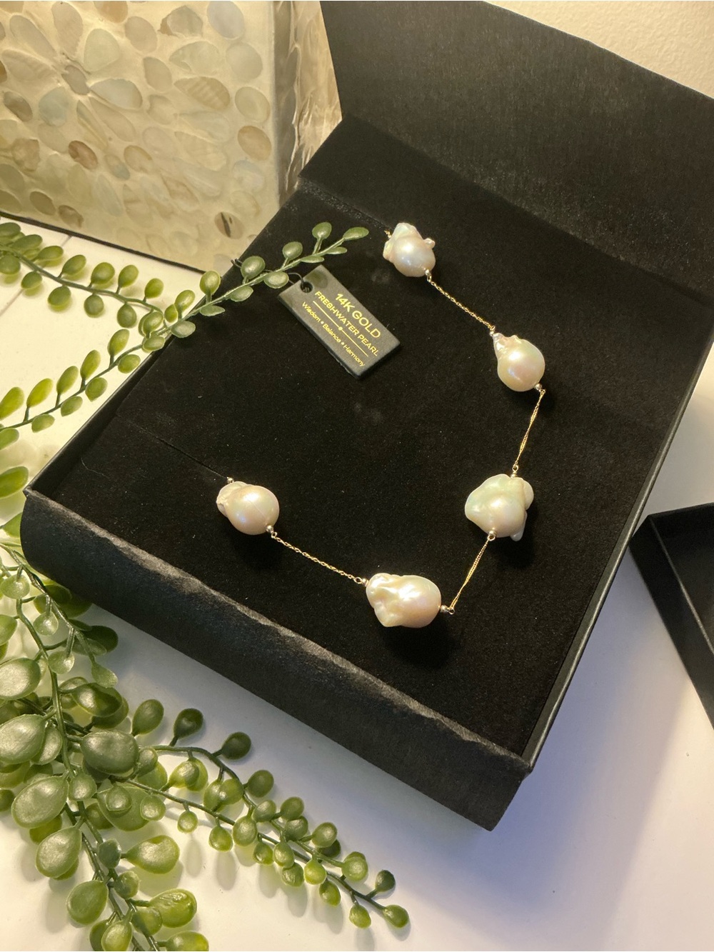 14K Gold and FRESH WATER PEARLS In a 17” Necklace. NWTS.